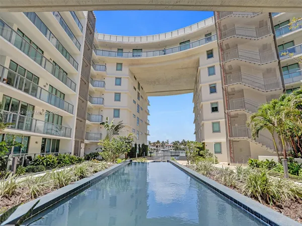 $4,050 | 6620 Indian Creek Drive, Unit 114, Miami, FL 33141