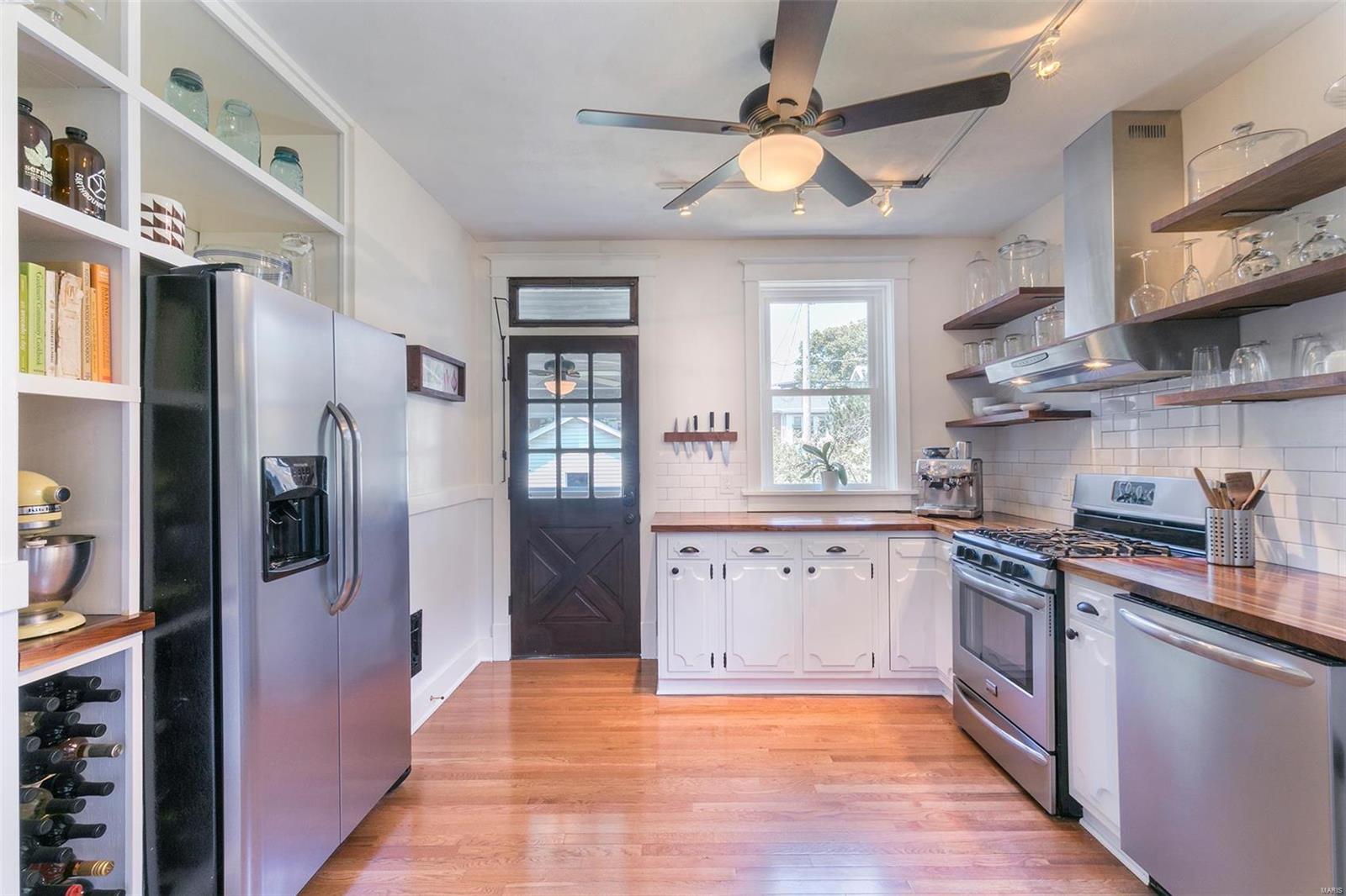 5421 Rhodes Avenue St. Louis, MO 63109 - Photo 11 of 29 Gallery Image 11