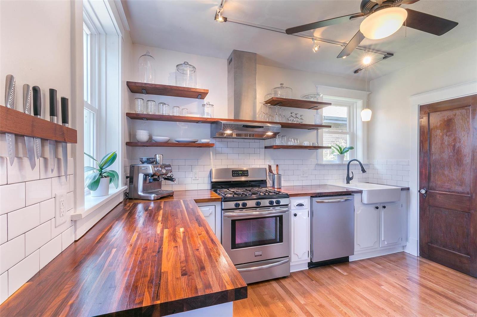 5421 Rhodes Avenue St. Louis, MO 63109 - Photo 13 of 29 Gallery Image 13