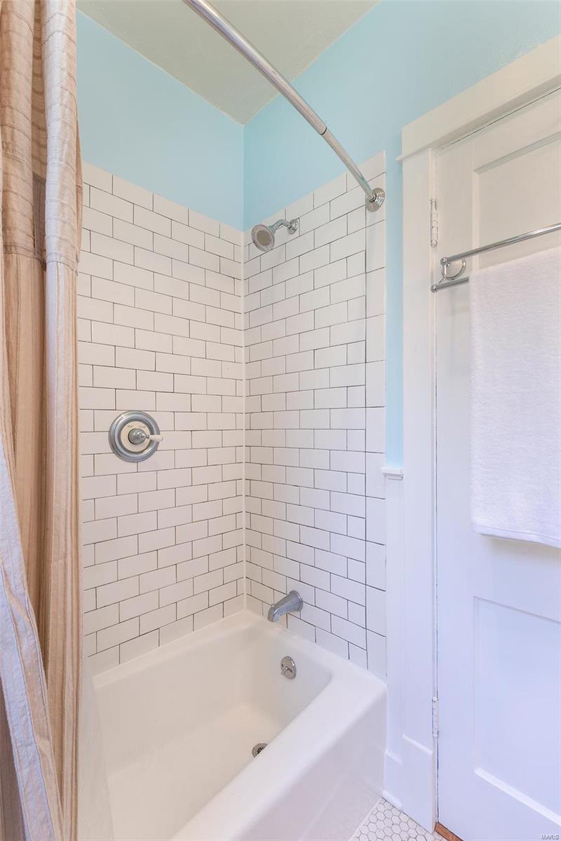 5421 Rhodes Avenue St. Louis, MO 63109 - Photo 19 of 29 Gallery Image 19