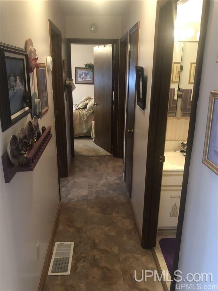 1115 9th Street Ishpeming, MI 49849 - Photo 14 of 39