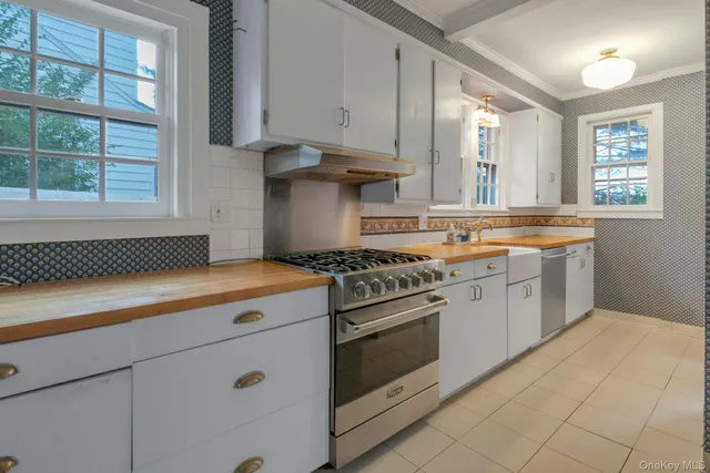 $1,229,000 | 733 Stuart Avenue, Mamaroneck, NY 10543