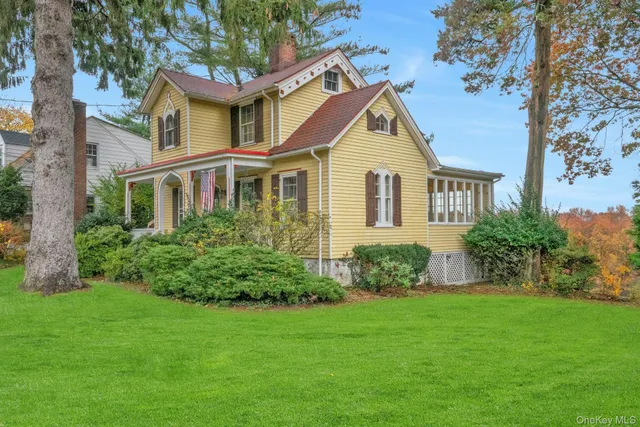 $1,229,000 | 733 Stuart Avenue, Mamaroneck, NY 10543