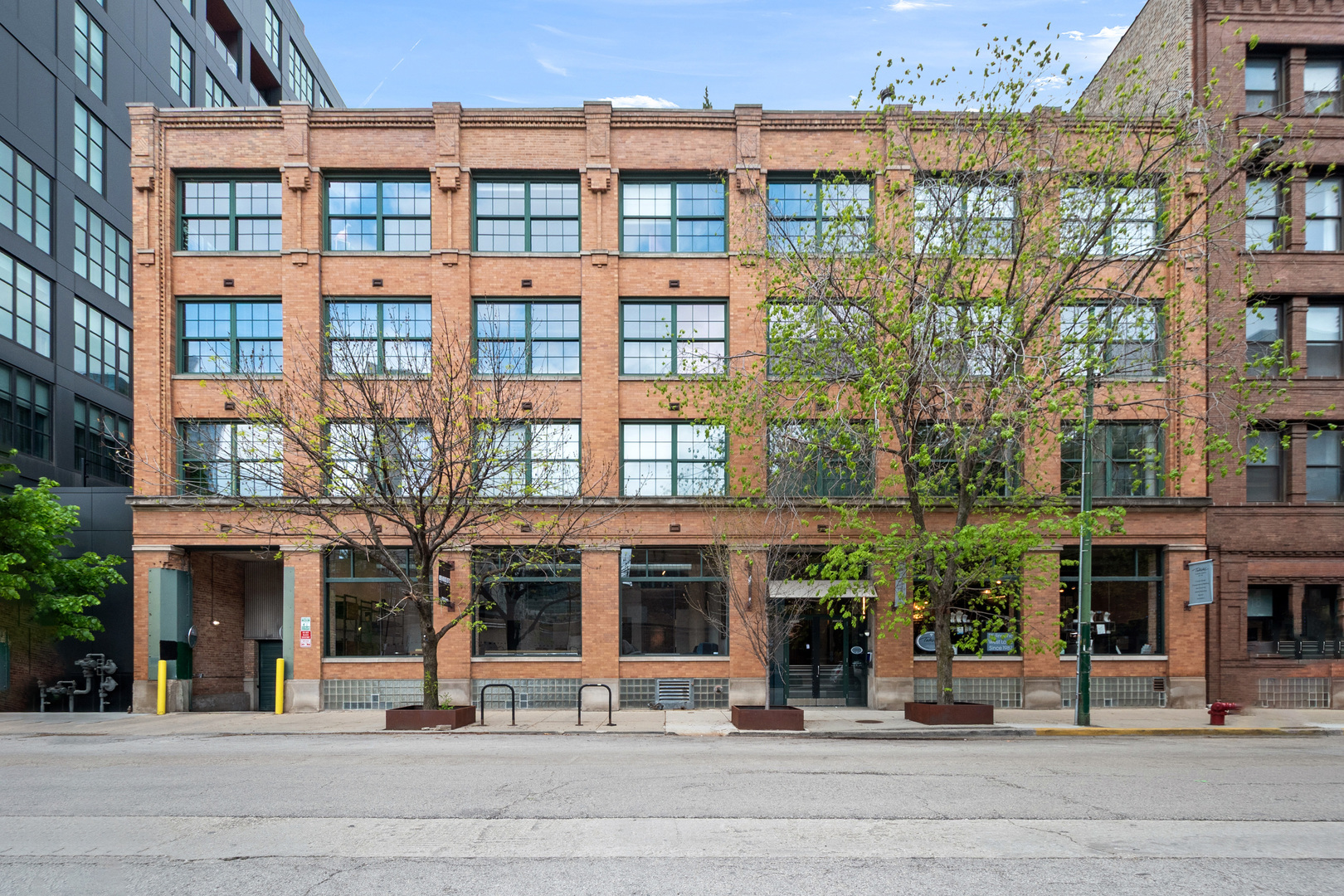 110 North Peoria Street, Unit 208 Chicago, IL 60607 - Photo 1 of 10