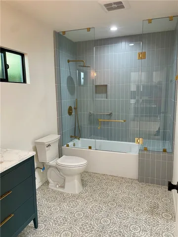 a view of an entryway