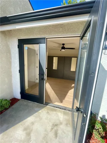 $2,800 | 516 North Myers Street, Unit 101, Burbank, CA 91506