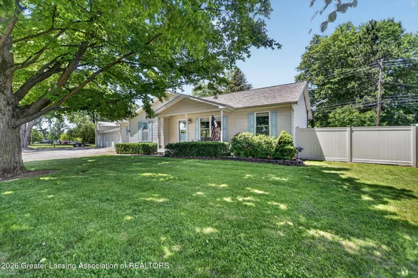 $270,000 | 1404 South Main Street, Eaton Rapids, MI 48827