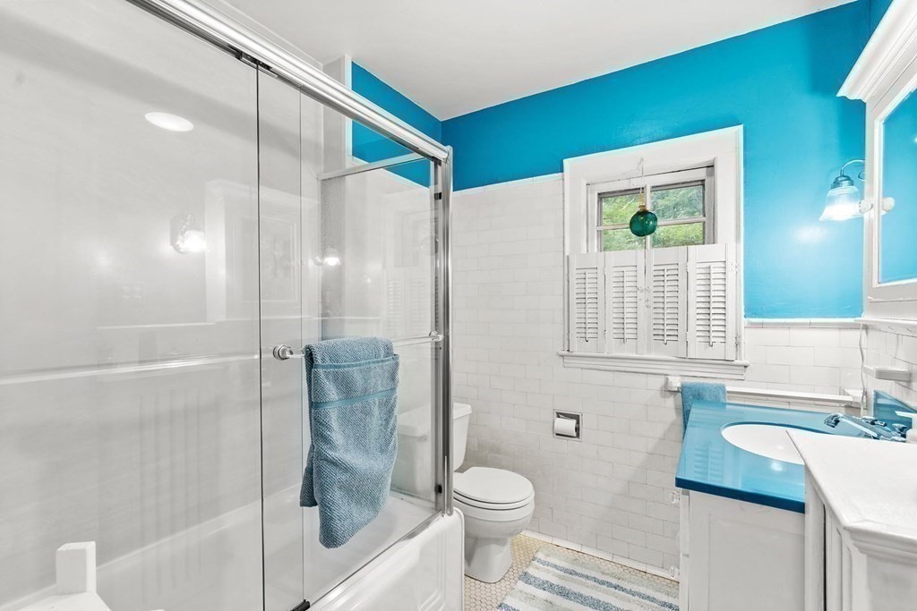 50 Park Lane Newton, MA 02459 - Photo 14 of 20