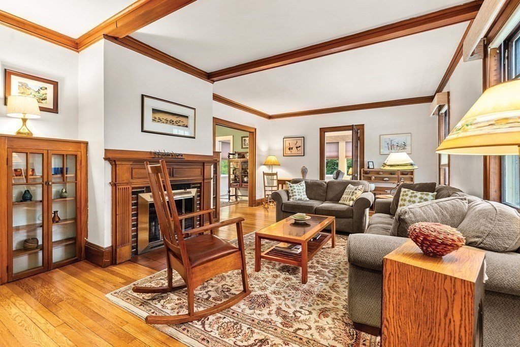 50 Park Lane Newton, MA 02459 - Photo 3 of 20