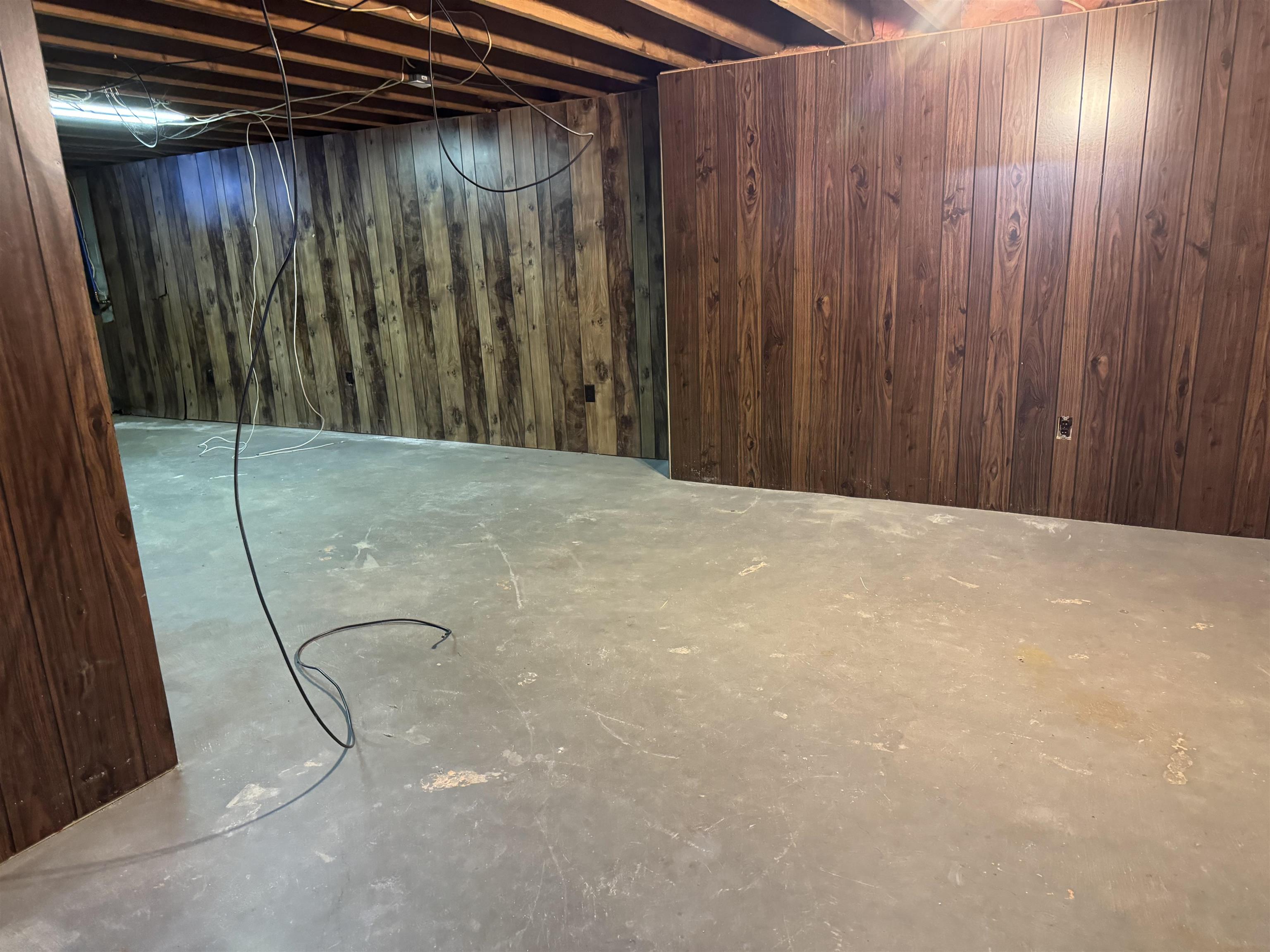 4485 Old Carriage Road Flint, MI 48507 - Photo 5 of 25 50130665-d81fdd41-d198-4235-8da8-5bc6fda5632c.JPG