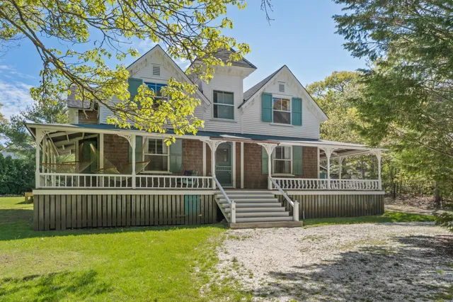 $2,495,000 | 16 Atlantic Avenue, Oak Bluffs, MA 02557