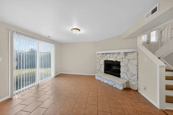 $264,900 | 364 Kirkwood Circle, Bolingbrook, IL 60440