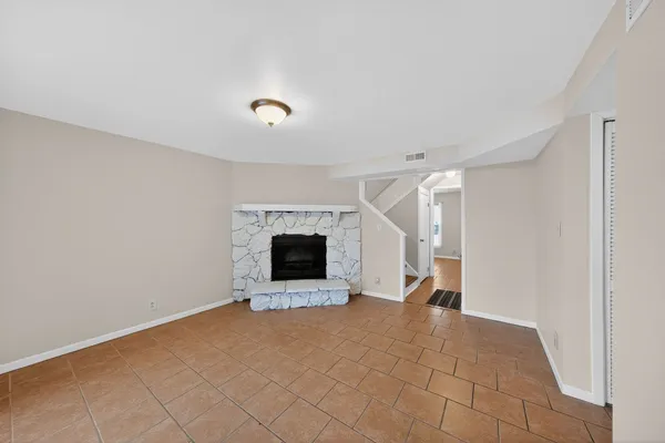 $264,900 | 364 Kirkwood Circle, Bolingbrook, IL 60440