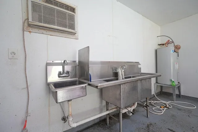 $850,000 | 2840 Joe Frank Harris Parkway Northwest, Cartersville, GA 30121