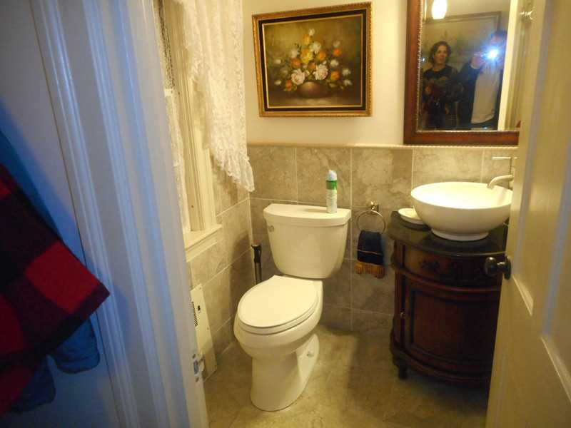 36 Torrey Road Cumberland, RI 02864 - Photo 20 of 22 Bathroom.