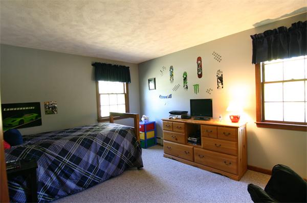 112 Hartwell Road Bedford, MA 01730 - Photo 10 of 20 Gallery Image 10