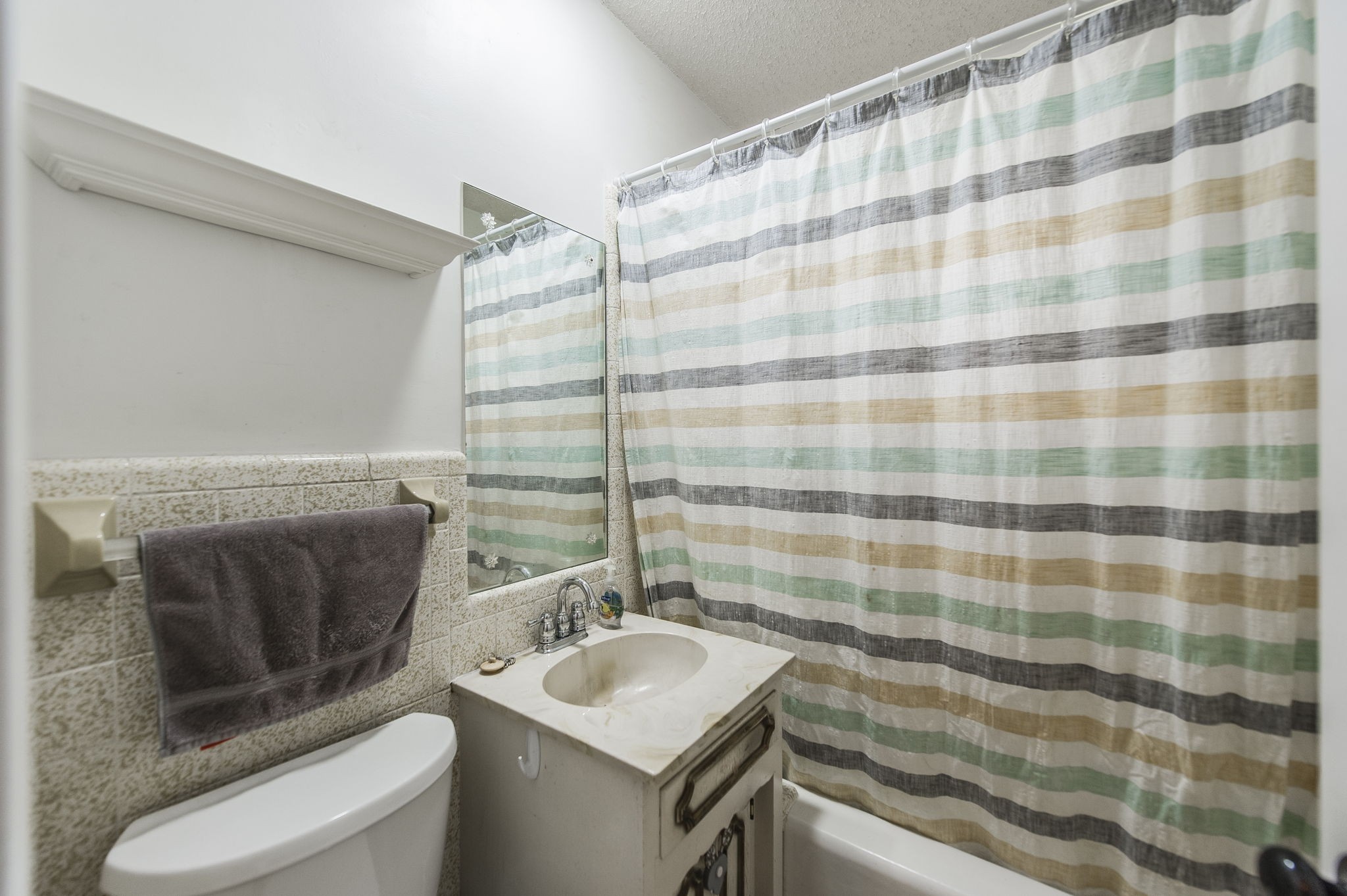 4131 Corbin Sneed Road Springfield, TN 37172 - Photo 37 of 52 a bathroom with a sink toilet and shower