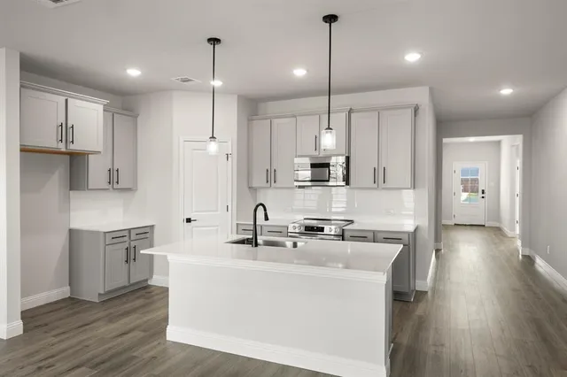 $345,990 | 218 Briarwood Drive, Nevada, TX 75173