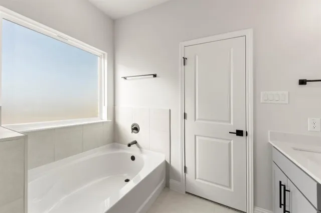 $345,990 | 218 Briarwood Drive, Nevada, TX 75173