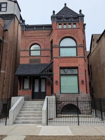 $2,295,000 | 2150 West Monroe Street, Chicago, IL 60612