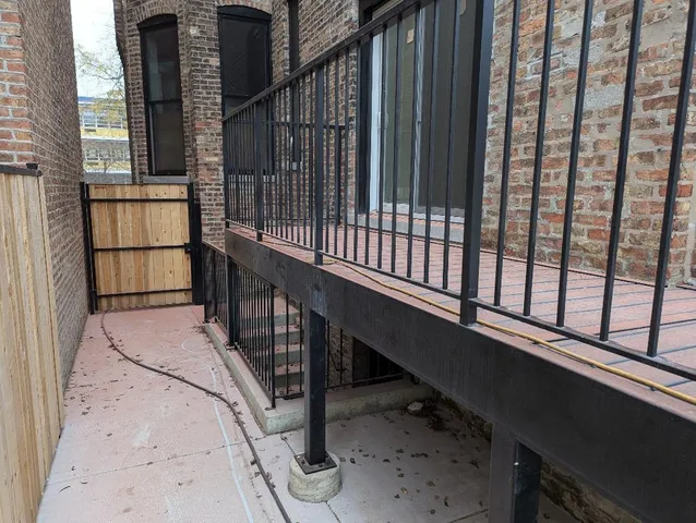 $2,295,000 | 2150 West Monroe Street, Chicago, IL 60612