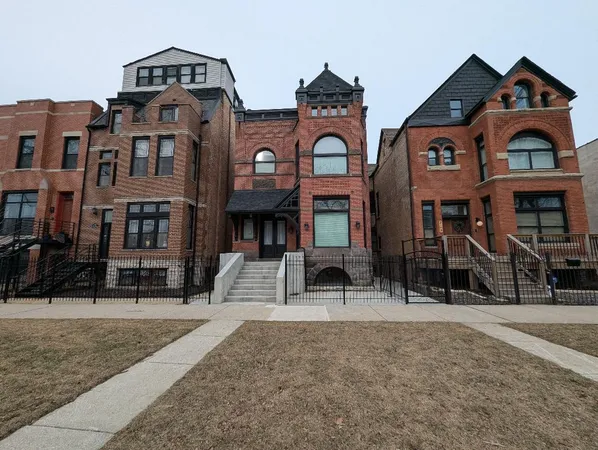 $2,285,000 | 2150 West Monroe Street, Chicago, IL 60612