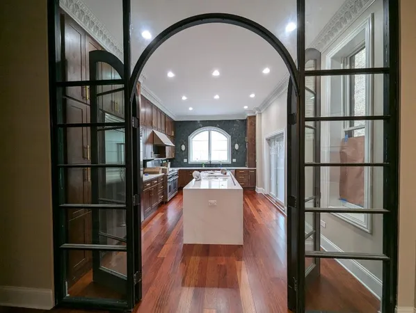 $2,285,000 | 2150 West Monroe Street, Chicago, IL 60612