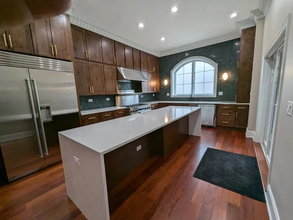 $2,285,000 | 2150 West Monroe Street, Chicago, IL 60612