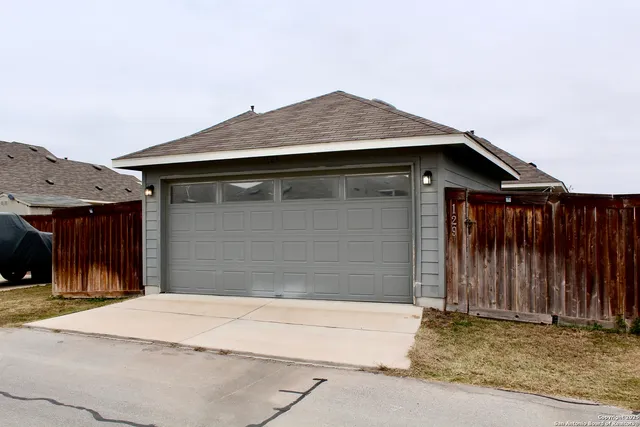 a house view with a outdoor space