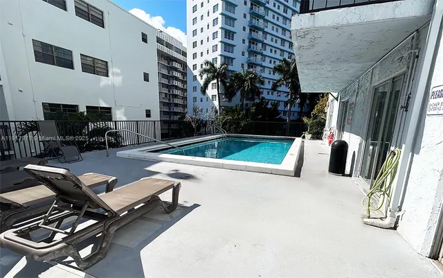 $390,000 | 899 West Avenue, Unit 3M, Miami Beach, FL 33139