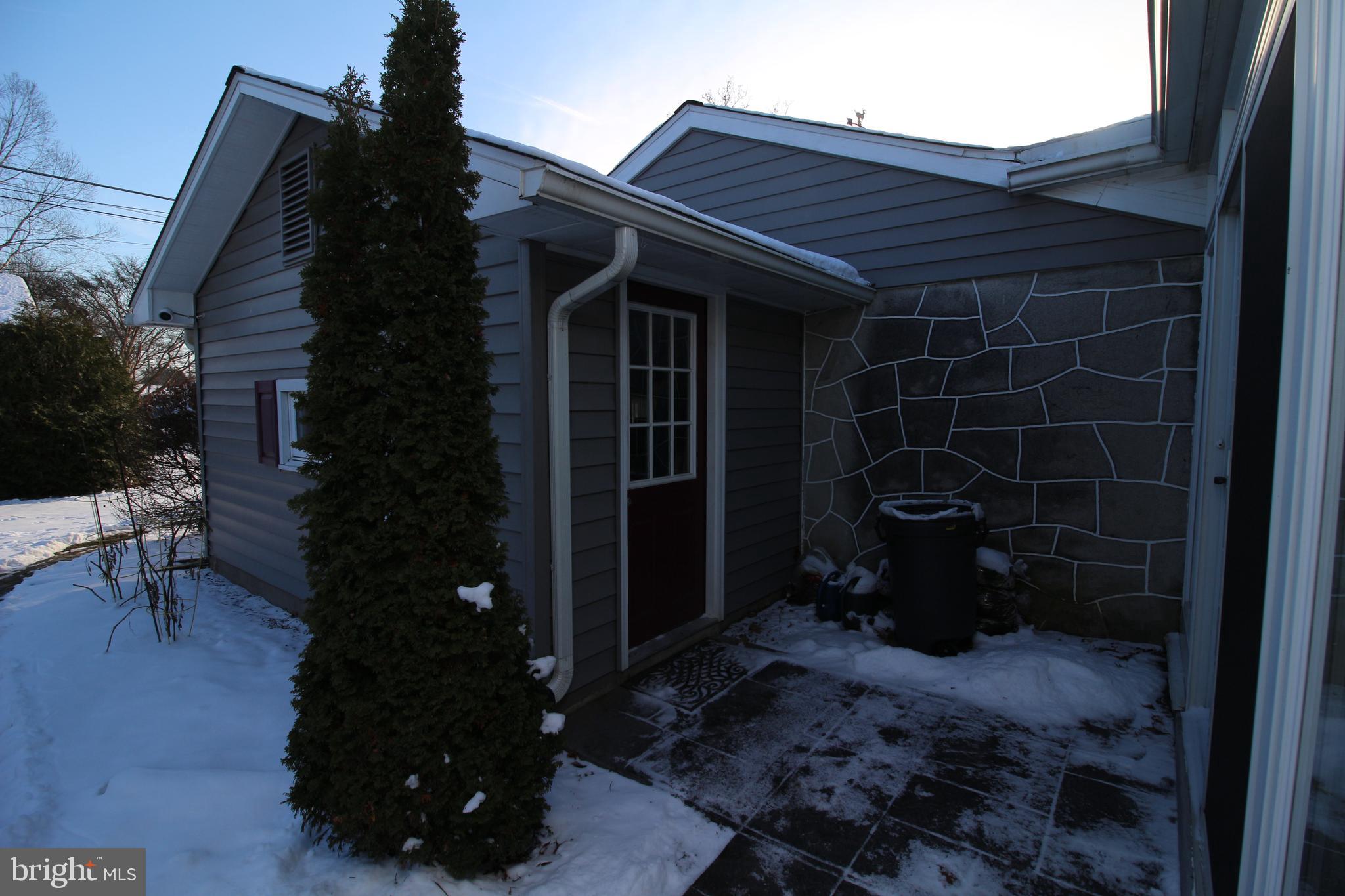 535 South 6th Street Denver, PA 17517 - Photo 6 of 7 a view of a pathway of a house