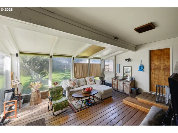 $699,000 | 650 Franklin Avenue Southwest, Bandon, OR 97411