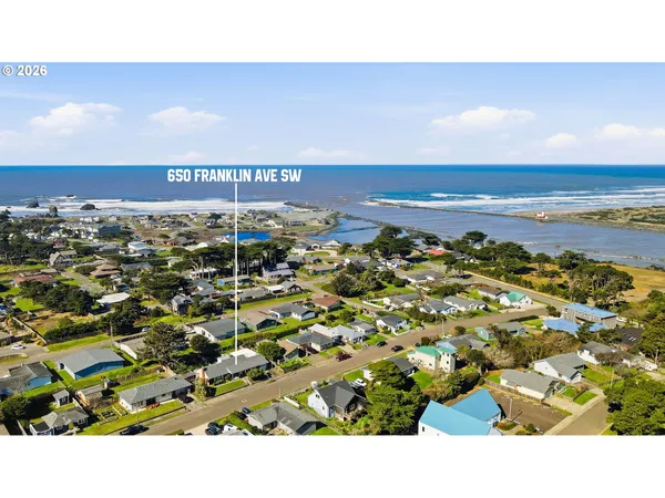 $699,000 | 650 Franklin Avenue Southwest, Bandon, OR 97411