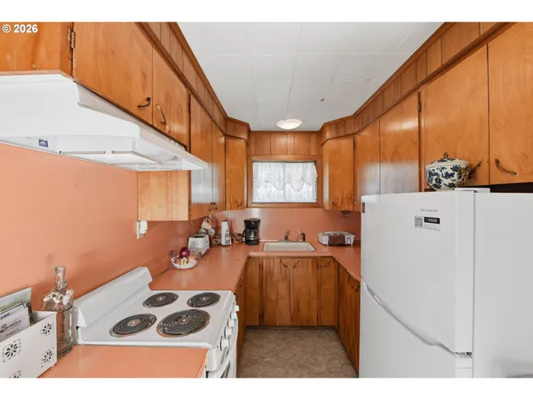 $699,000 | 650 Franklin Avenue Southwest, Bandon, OR 97411