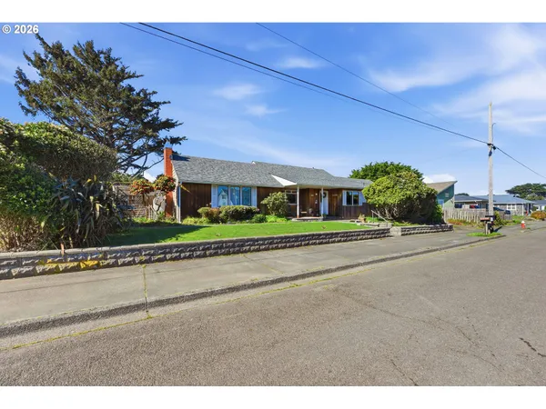 $699,000 | 650 Franklin Avenue Southwest, Bandon, OR 97411