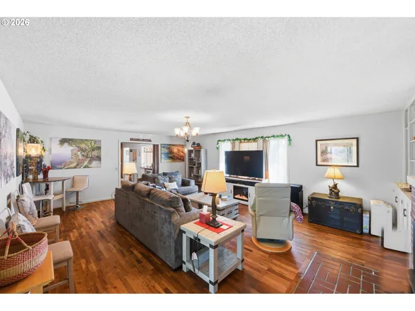 $699,000 | 650 Franklin Avenue Southwest, Bandon, OR 97411