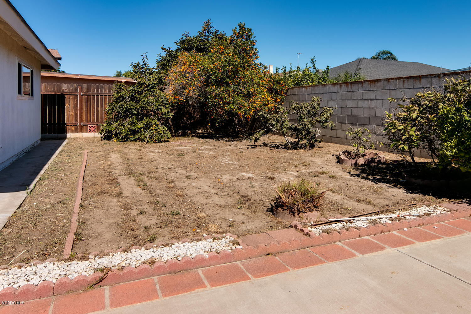 4900 Justin Way Oxnard, CA 93033 - Photo 18 of 19 4900 Justin Way-017-18-Back Yard-MLS_Siz