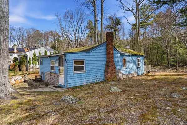 $149,900 | 145 Echo Road, Glocester, RI 02814