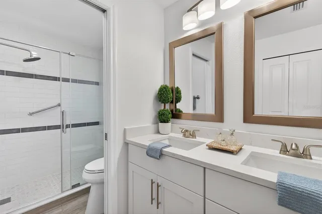 $425,000 | 4604 56th Terrace East, Bradenton, FL 34203