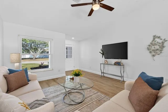 $425,000 | 4604 56th Terrace East, Bradenton, FL 34203