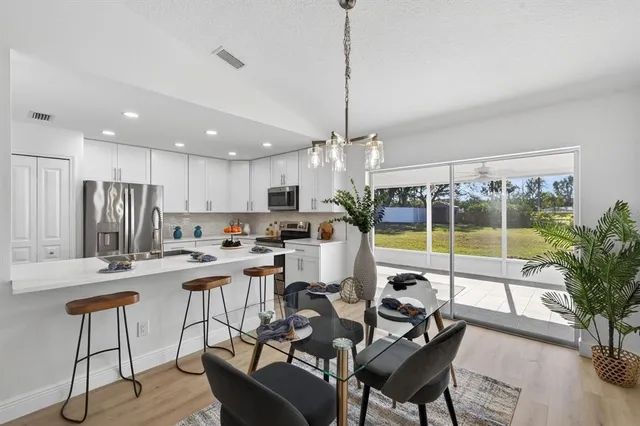 $425,000 | 4604 56th Terrace East, Bradenton, FL 34203