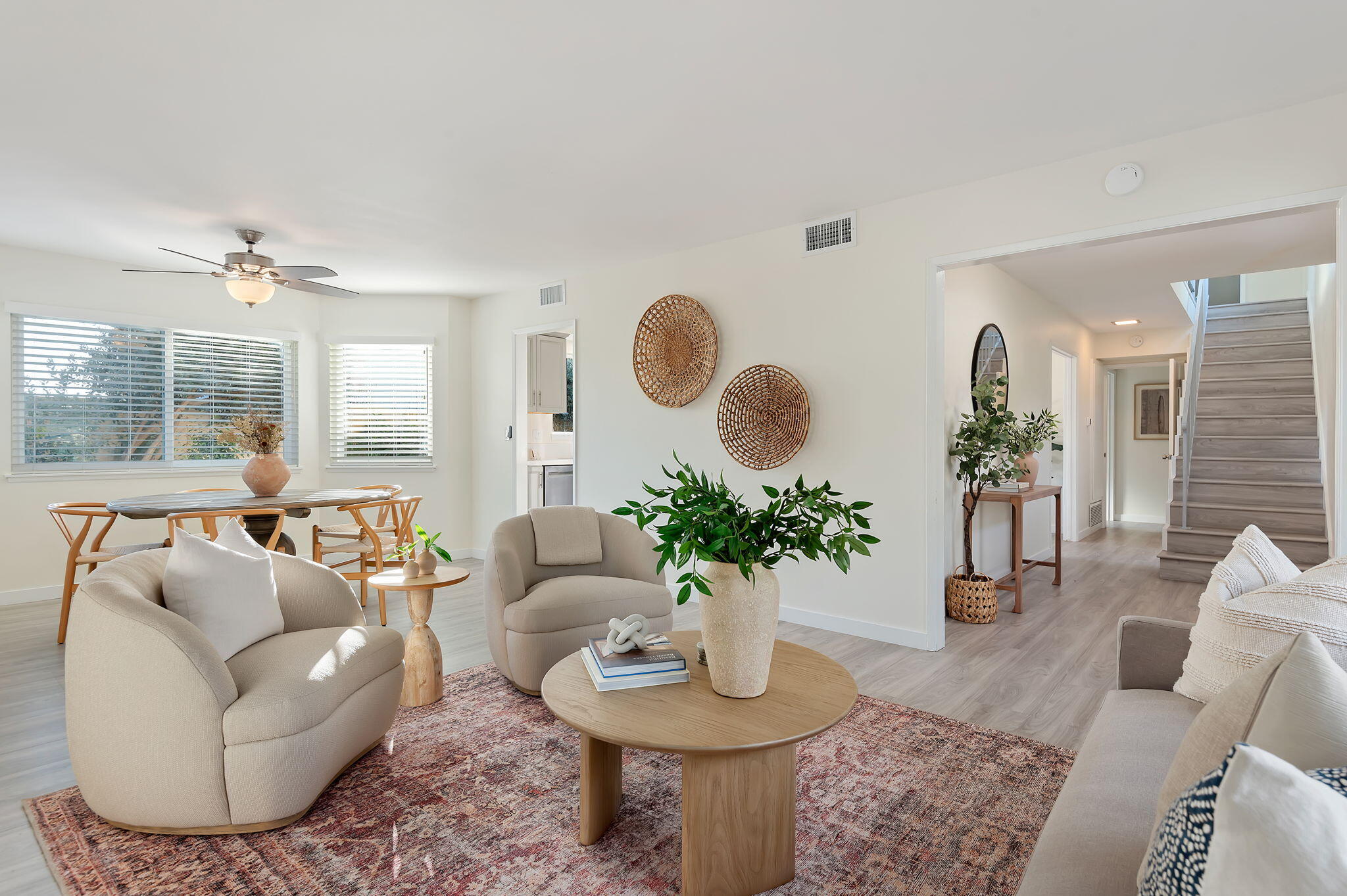 1300 Taranto Circle Carpinteria, CA 93013 - Photo 4 of 10 Living Room