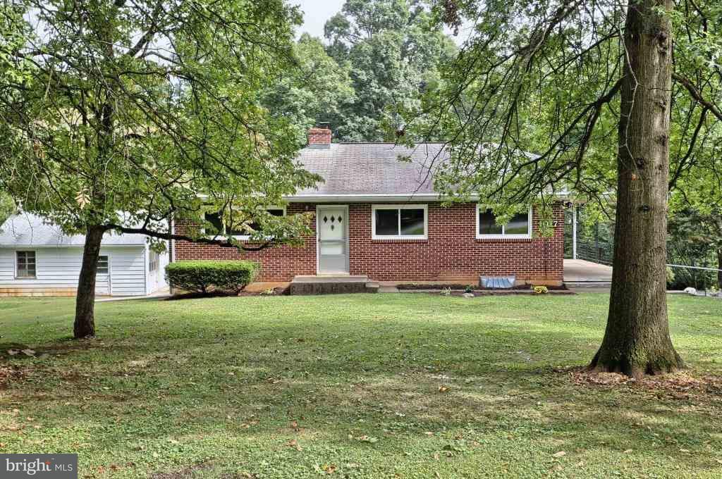 1017 Locust Grove Road Middletown, PA 17057 - Photo 1 of 21 Gallery Image 1
