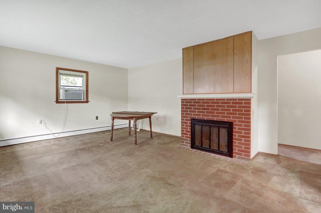 1017 Locust Grove Road Middletown, PA 17057 - Photo 5 of 21 Gallery Image 5