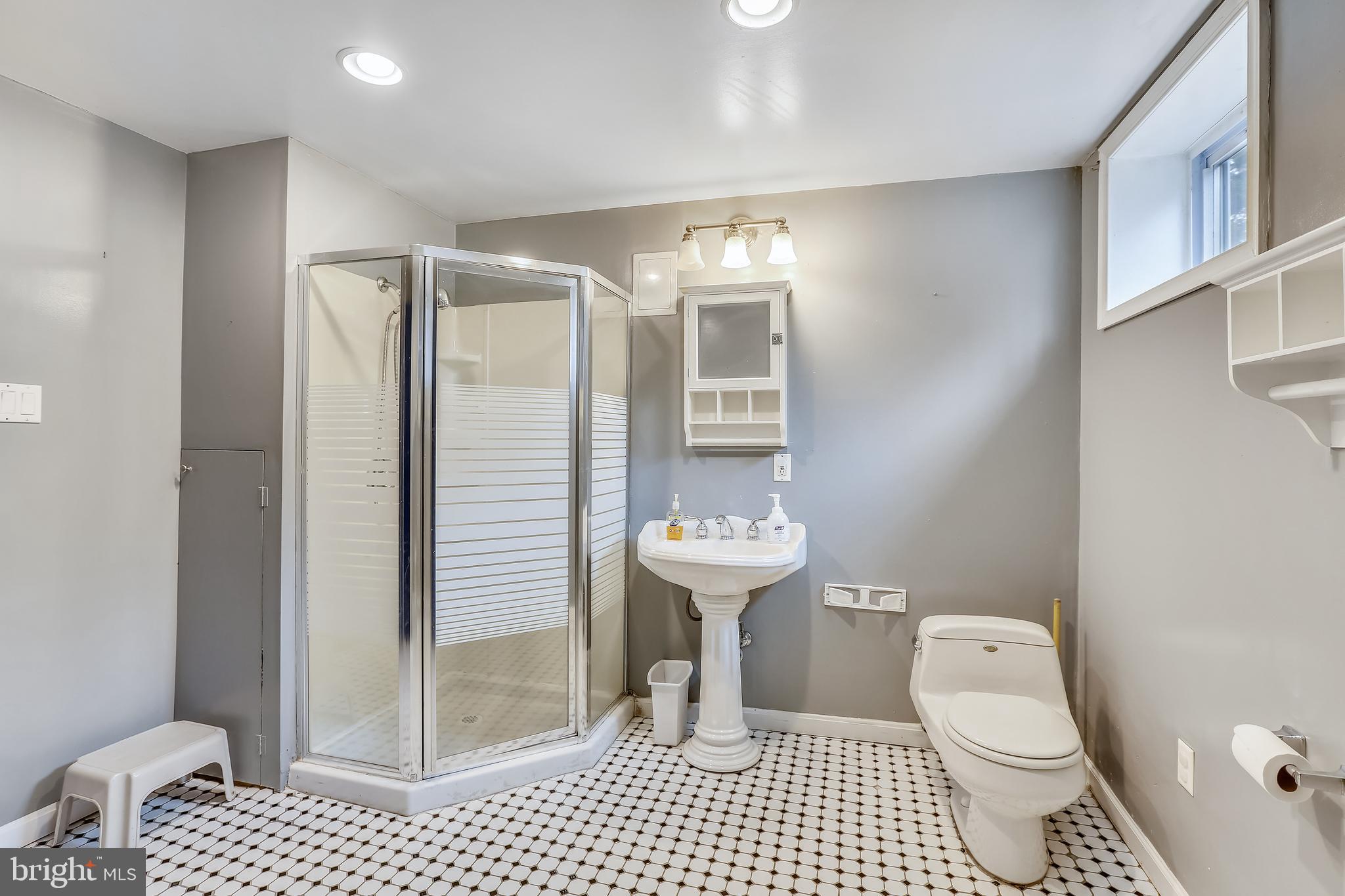 8917 Walden Road Silver Spring, MD 20901 - Photo 27 of 29 Lower level oversized bathroom with window
