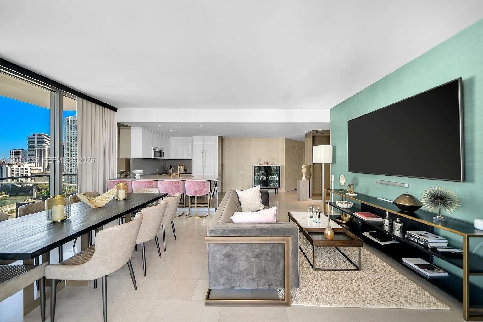 88 Southwest 7th Street, Unit 1212 Miami, FL 33130 - Photo 3 of 20