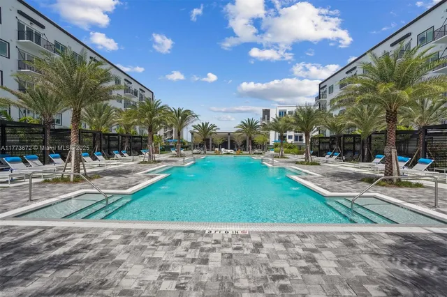 $3,151 | 2095 West Atlantic Avenue, Unit B1, Delray Beach, FL 33445