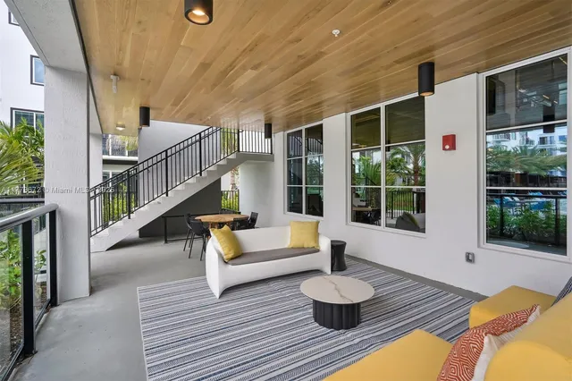 $3,151 | 2095 West Atlantic Avenue, Unit B1, Delray Beach, FL 33445