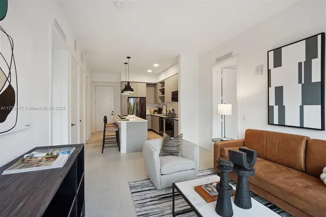 $3,151 | 2095 West Atlantic Avenue, Unit B1, Delray Beach, FL 33445