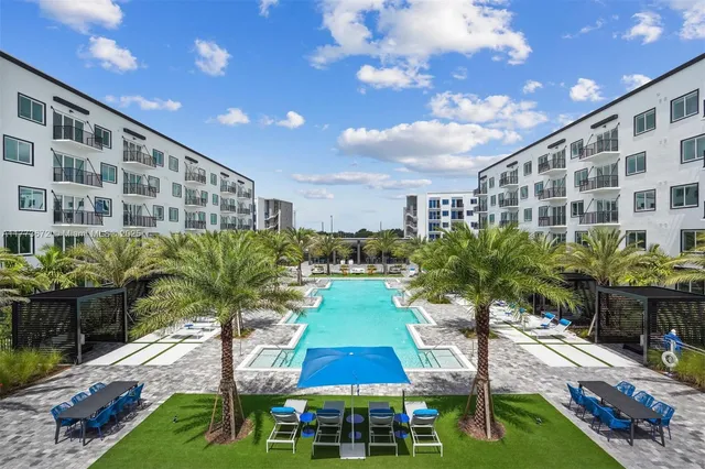 $3,151 | 2095 West Atlantic Avenue, Unit B1, Delray Beach, FL 33445